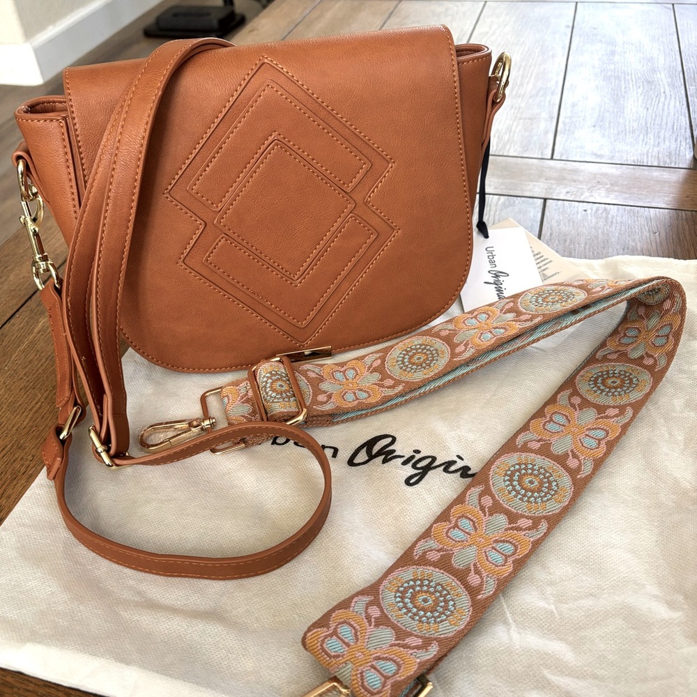 URBAN ORIGINALS Ventura Vegan Leather Crossbody/Bag (NWT)